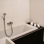 شقة Ah Radnica