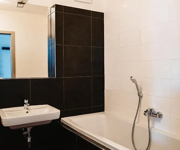 Ah Radnica Free Parking *